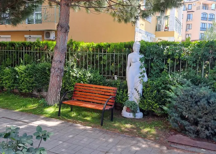 Breeze ساني بيتش