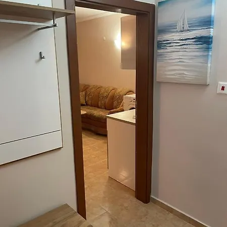 Apartment Breeze